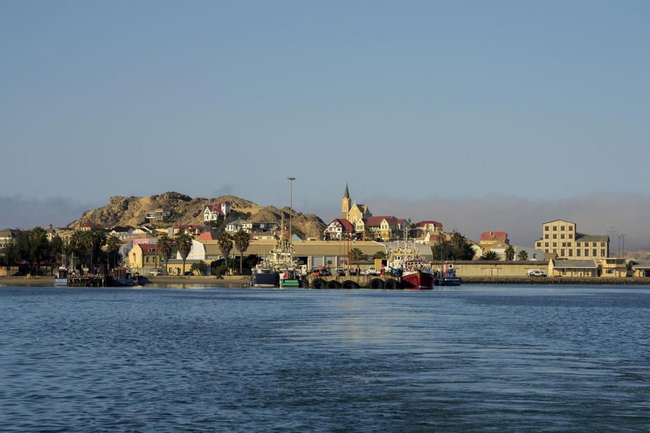 Alte Villa Boutique Hotel Luderitz ภายนอก รูปภาพ