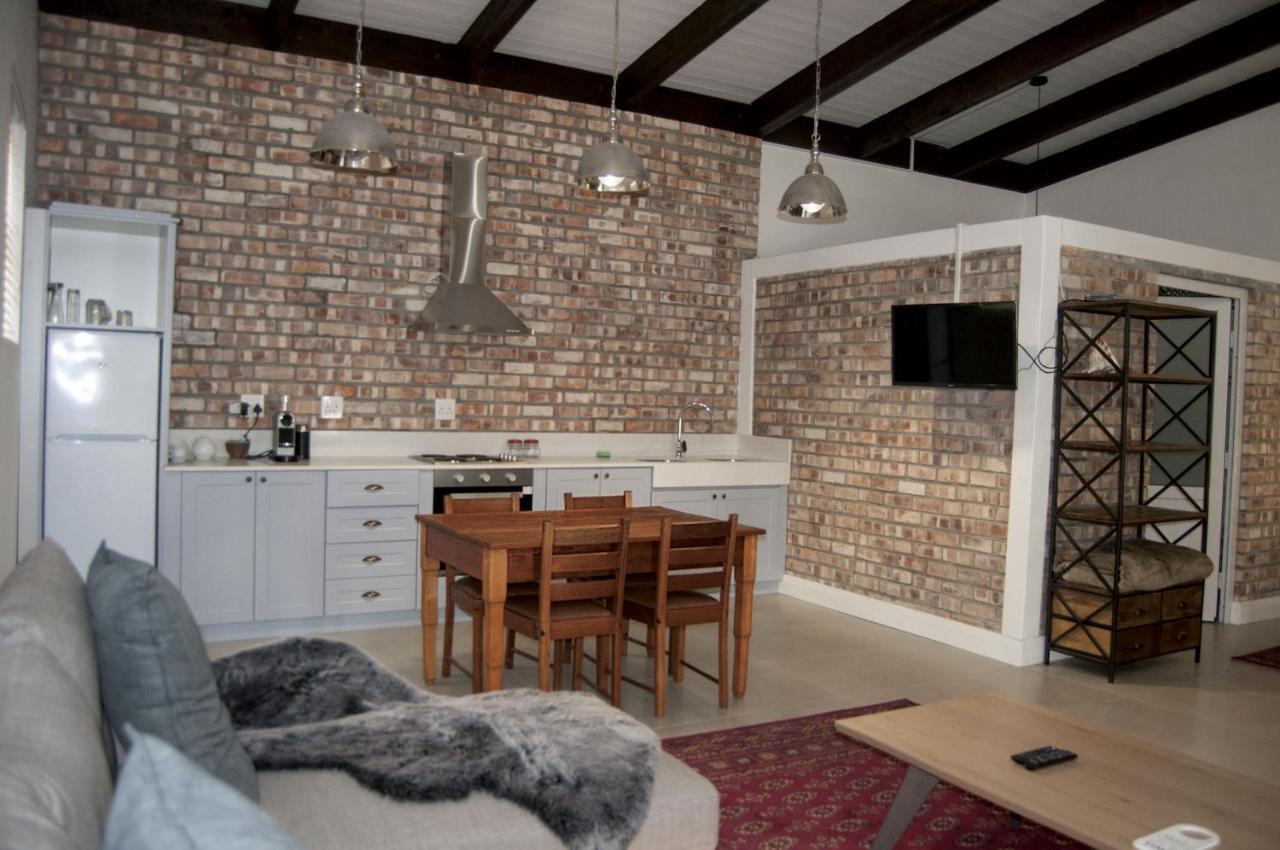 Alte Villa Boutique Hotel Luderitz ภายนอก รูปภาพ